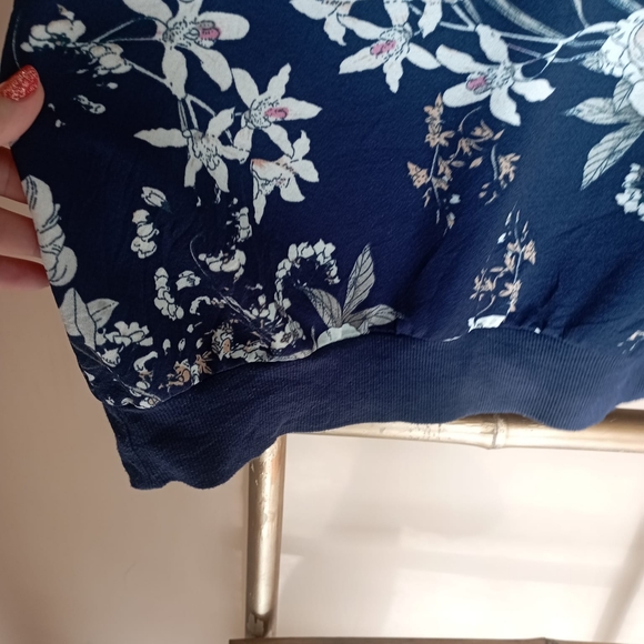 🧿🧿🧿 Shein Navy Floral Jersey Sweatshirt - Picture 12 of 15